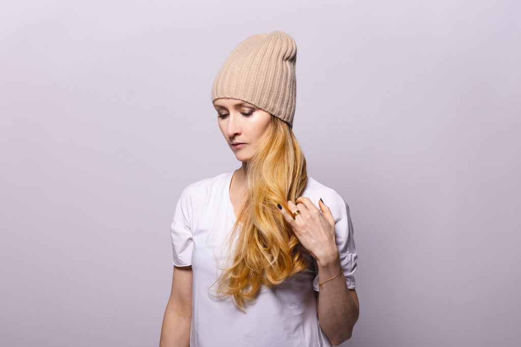 Ribbed Sand Cashmere Hat